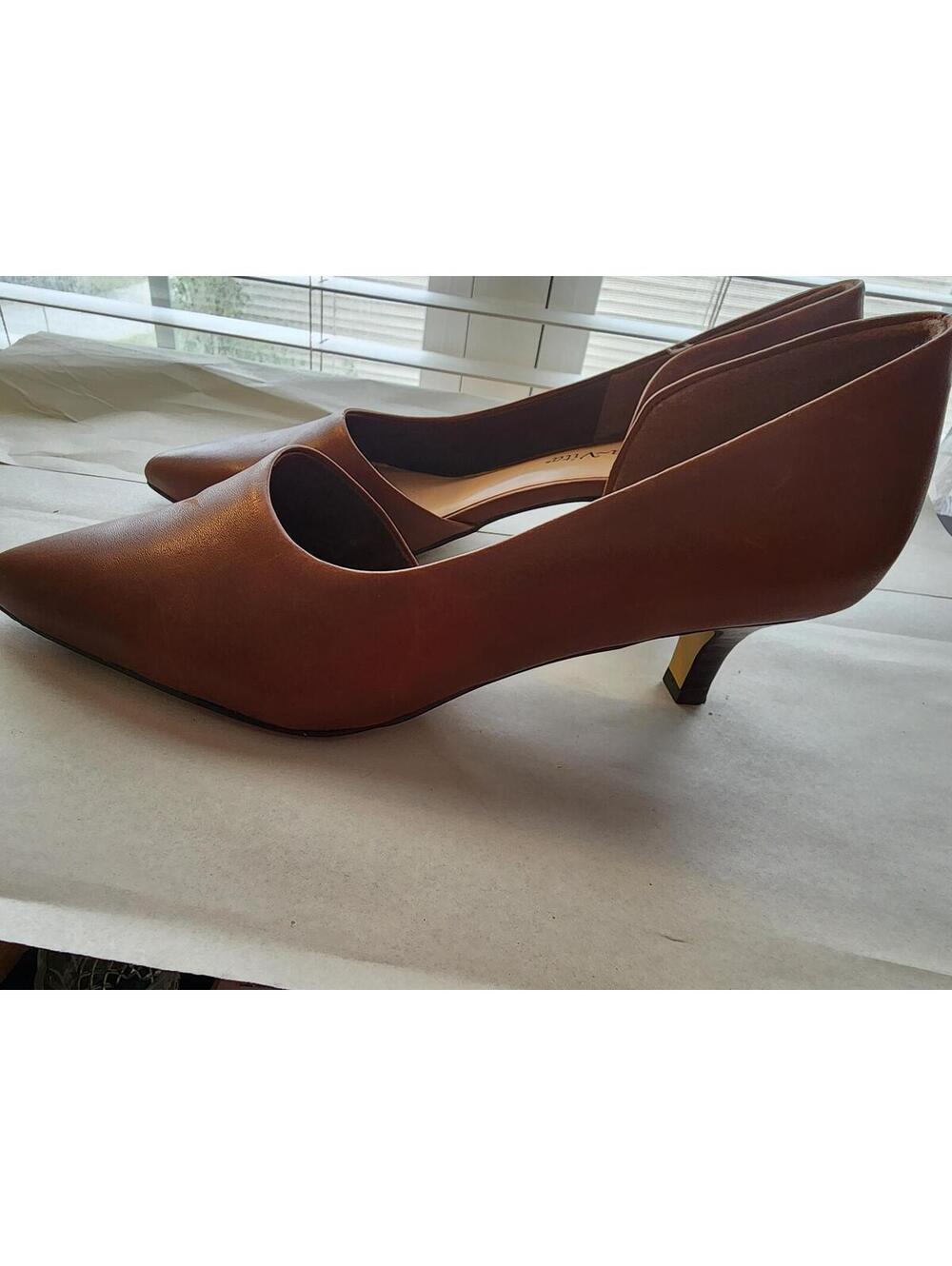 Bella Vita Kitten Heel Pumps Size 10 Women’s Cognac Brown Pointed Toe D’Orsay